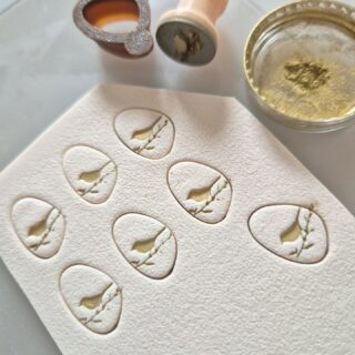 Vogel oorbel hangertjes in de maak...